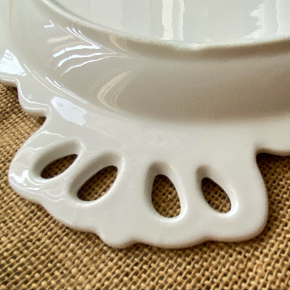 Crown Ceramic Plate - Picture 7 of 15